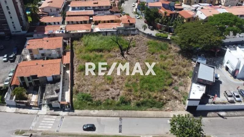 Venta de Terreno Distiguido N:2 Urb el bosque