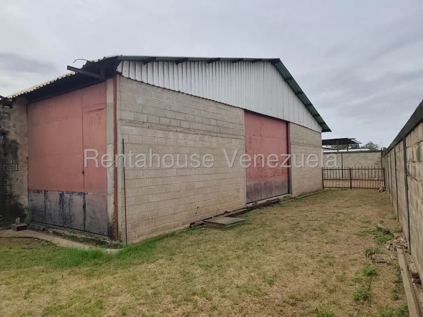 Comercial (Galpon - Deposito) en Alquiler en Barrio Libertad, Zulia