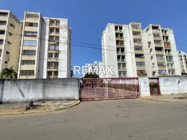 Apartamento en edificio Merida la florida