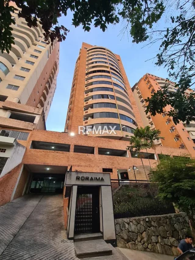 En venta Moderno Apartamento Amoblado En El Parral Residencias Roraima