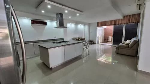 Townhouse En Venta En Los Aleros, Guataparo (mars)