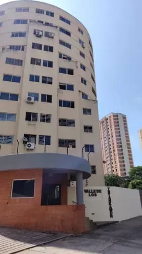 329054 Cmg Alquiler De Apartamento En La Urb Los Mangos Valencia - Amoblado Y Equipado