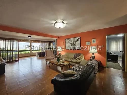 Amplio Apartamento En Venta En Urb. Miranda/ Fb26-14393