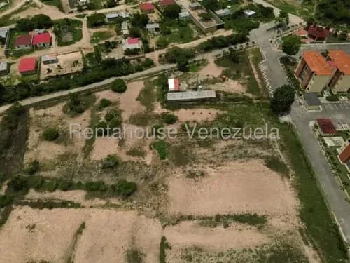 Inmuebles Milagros Nazareth Terreno En Venta En Barquisimeto Lara El Cercado. Codigo Del Inmueble 25-20972 Economica Residencial Economico Comercial