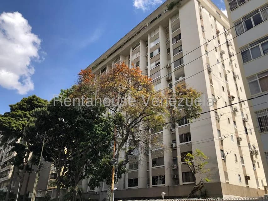 Apartamento (1 Nivel) en Alquiler en Los Palos Grandes, Distrito Metropolitano