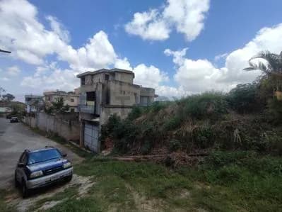 Terreno en Venta ubicado en la Urbanización Villa Laura