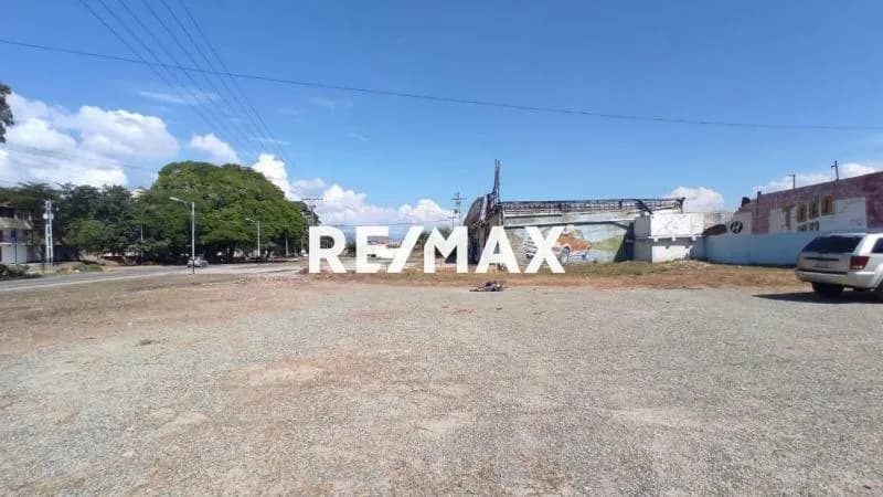 En venta Terreno de 5576 metros en carretera Nacional San Joaquín