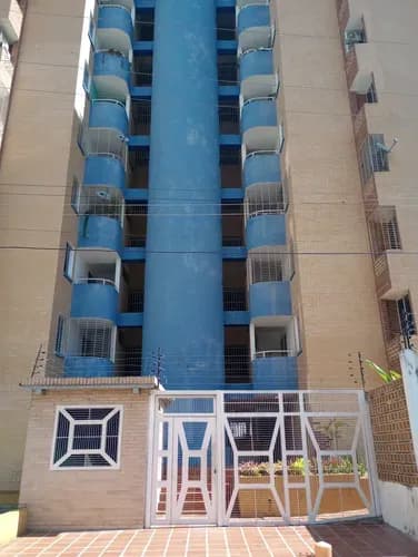 Angelica Rivas Alquila Apartamento En Residencias Caruay, Urbanizacion Campo Alegre, Valencia Vzla