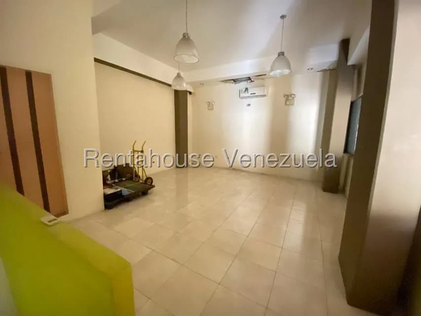 Comercial (Local Comercial) en Venta en Quinta Crespo, Distrito Metropolitano
