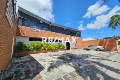 Venta de Casa Comercial en Chuao, Caracas