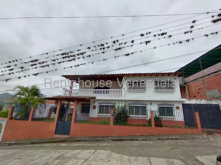 Casa (Multipes Niveles) en Venta en Distrito San Casimiro, Aragua