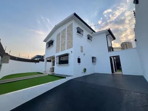 Casa En Venta Calle Cerrada Urb. Valles De Camoruco, Valencia