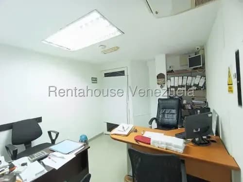 Maritza Lucena Vende Negocio En Centro De Barquisimeto, Espacios Que Se Pueden Usar Para Cualquier Actividad.