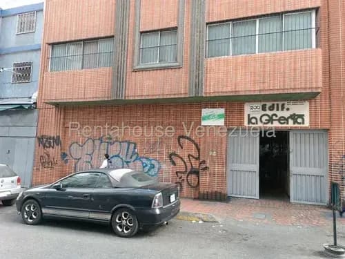 Edificio De 5 Pisos En Alquiler Parroquia La Candelaria 26-4362