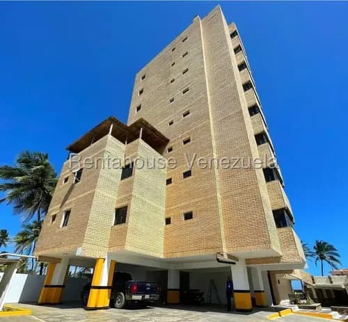 / Maria Elena Oropeza / Vende Apartamento 41 M2 / Optimiza Tu Patrimonio Con Esta Propiedad Lista Para Disfrutar Y Rentabilizar / Con Piscina / Vista Al Mar Inigualable / En Tucacas, Falcon#26-18319 /