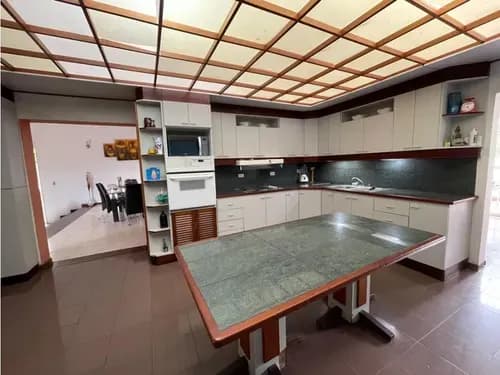 Venta De Casa En Urb. Club Hípico