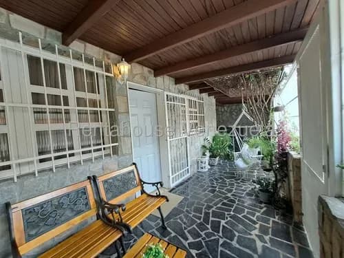 Tu Nuevo Hogar Hermosa Casa Muy Comoda En Urb La Floresta Turmero Con Jacuzzi Y Planta Electrica Estef 26-2731