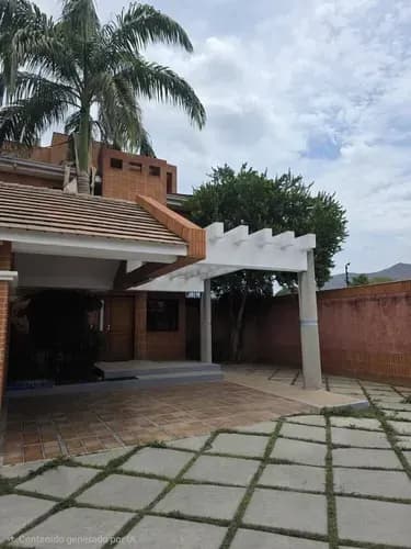 M/p-23301 En Venta Townhouse Res. Cipres Garden Trigal Norte Con Planta 100%