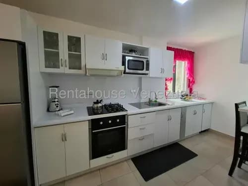Se Vende Apartamento Tipo Ph En Turmero Urb. Privada Los Angeles Mm 26-6151