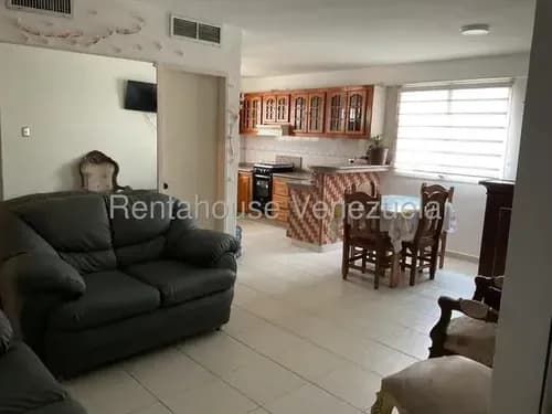 Inmuebles Milagros Nazareth Apartamento En Venta En Cabudare Lara Zona Centro. Codigo Del Inmueble 26-16600 Economica Residencial Economico