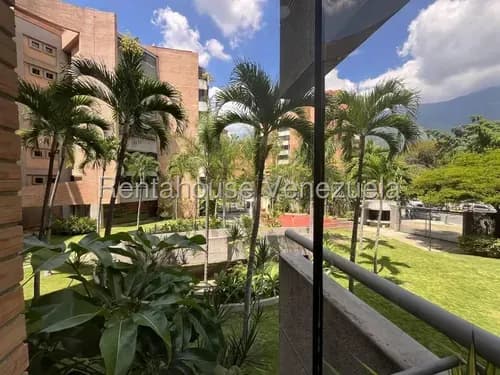 Exclusiva Y Lujosa Oportunidad De Un Amplio Apartamento De 203 M2 En Campo Alegre, Esplendida Seguridad Privilegiada - Campo Alegre - Chacao - Luis Gomez - Mls #26-8467