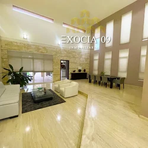 En Alquiler Villa Con Piscina