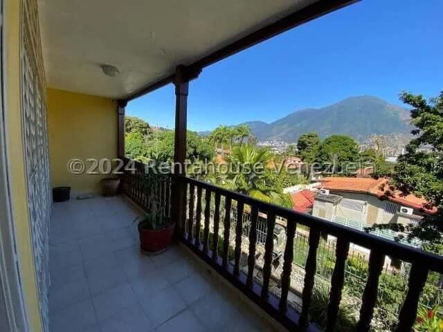 Casa (Multipes Niveles) en Alquiler en Colinas de Los Ruices, Distrito Metropolitano