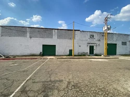 En Venta Estratégico Galpón En San Blas A Sólo Una Cuadra De La Av. Lara Con Branger (al)