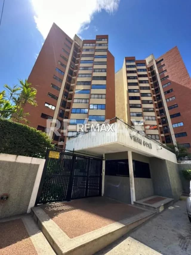 Apartamento en Alquiler Edificio Vista Real