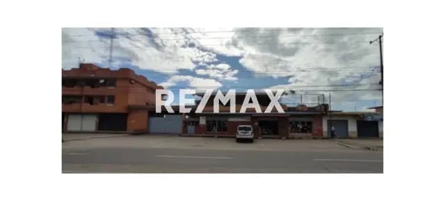 Venta terreno con bloquera, casa comercial, depósitos, Casa Habitación