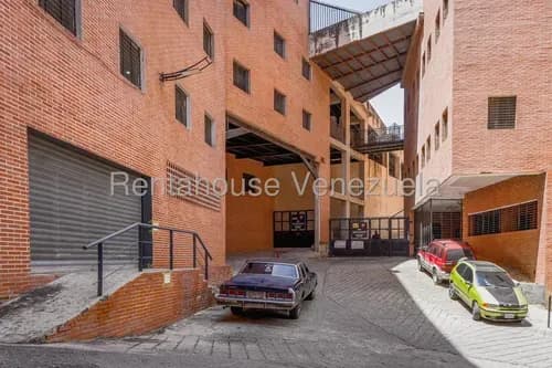 Abb / Majestuoso Edificio Industrial En Venta En La Zona De Piedra Azul, En Venta / Mls #26-2750