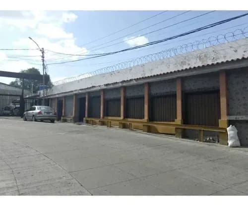 Alquiler De Local Comercial En Las Minas De Baruta, Sector Las Nayas. Oa