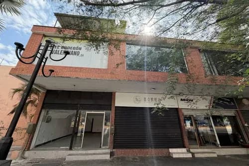Np Oportunidad De Local Comercial En Exclusiva En La Mejor Zona De Av. Bolívar Código 30471