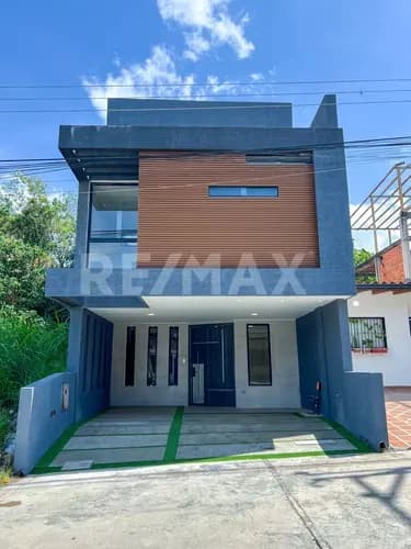 Casa Moderna A Estrenar - Urb. Cantaclaro, La Machiri