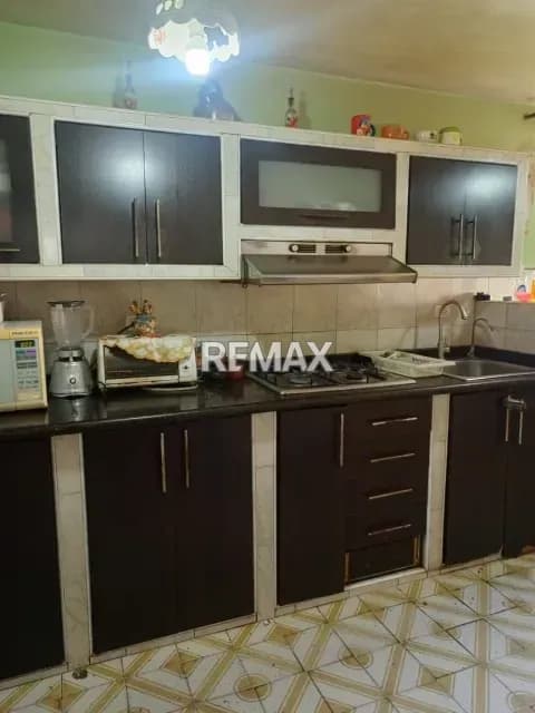 APARTAMENTO EN VENTA EN CASCO CENTRAL DE CHARALLAVE