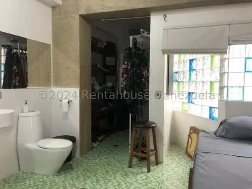 Teresita Luigi Vende Apartamento En Zona De Alta Revalorización, Tranquila Y Fresca Con Muy Buena Distribución. 24-17461 Abr29
