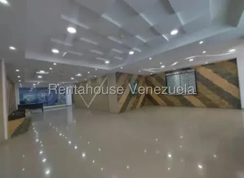 Oficina En Venta En La Arboleda En Maracay 36-11152 Irrr