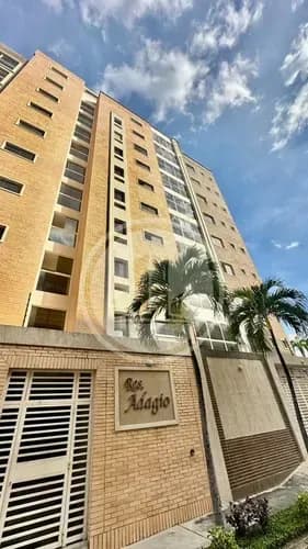 Promociona Para La Venta Hermoso Y Lujoso Apartamento En La Urb La Soledad. 013jsc