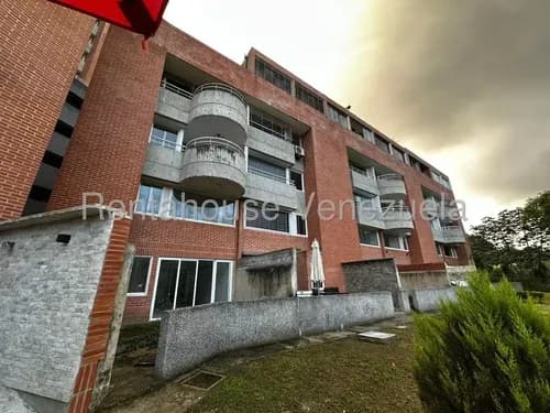 Los Samanes En Venta Planta Baja En Moderno Edificio, Duplex. 259061