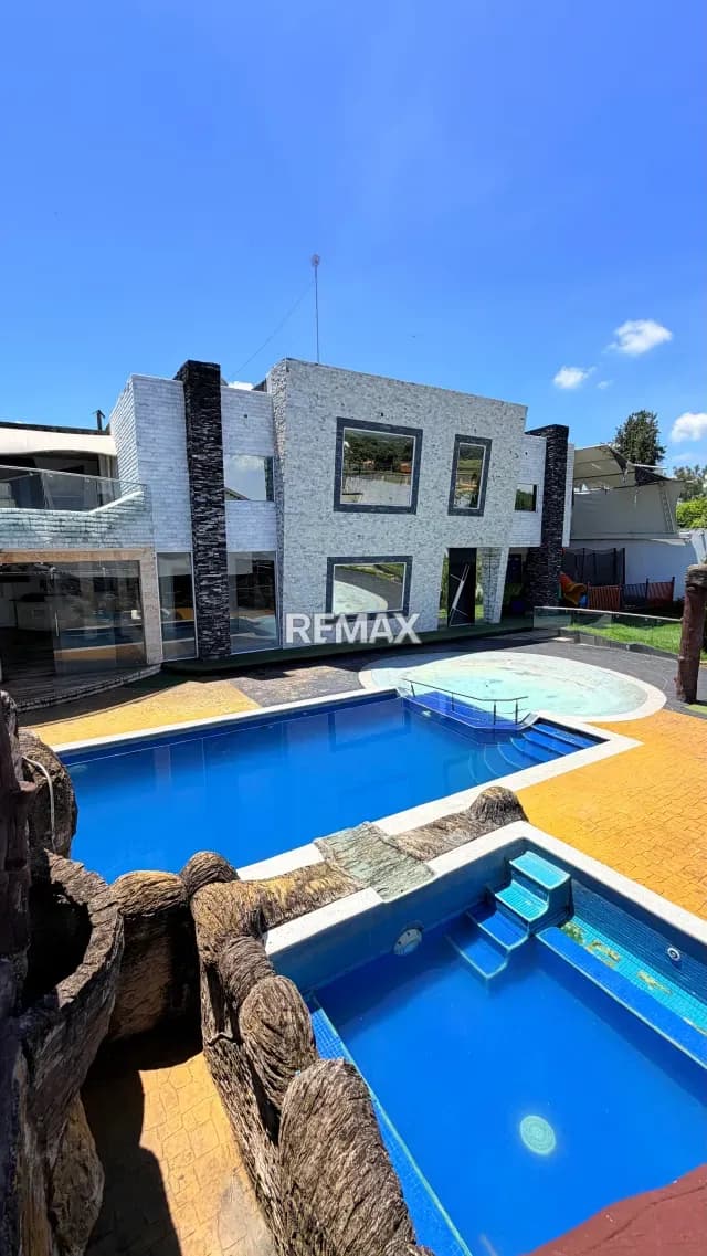 Hermosa Casa en venta familiar o vacacional SAFARI RANH TOCIYITO con piscinas, parque, salón fiesta,cancha deportiva, pozo agua,terraza