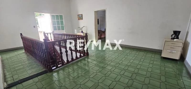CASA COMERCIAL EN ALQUILER UBICADA EN LA ALTA FLORIDA