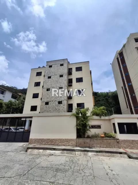 En venta apartamento en el Edf La Neblina sector El Country Valera estado Trujillo