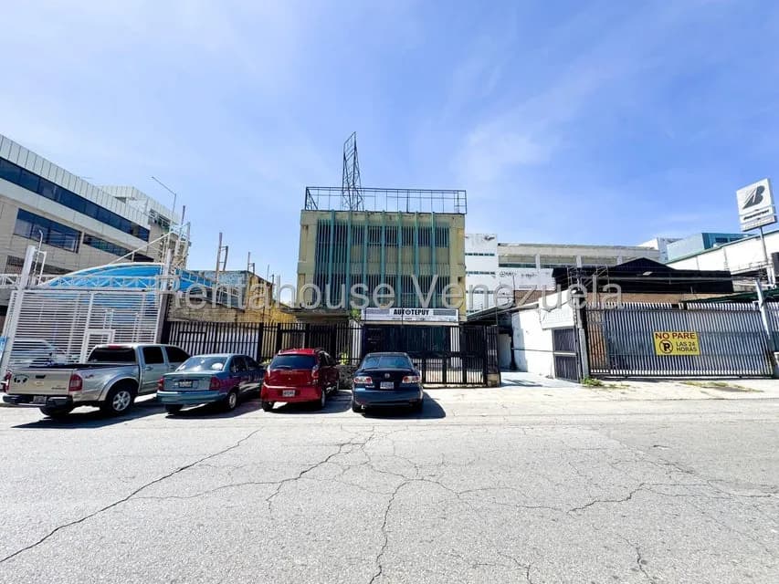 Comercial (Edificio) en Venta en La Urbina, Distrito Metropolitano