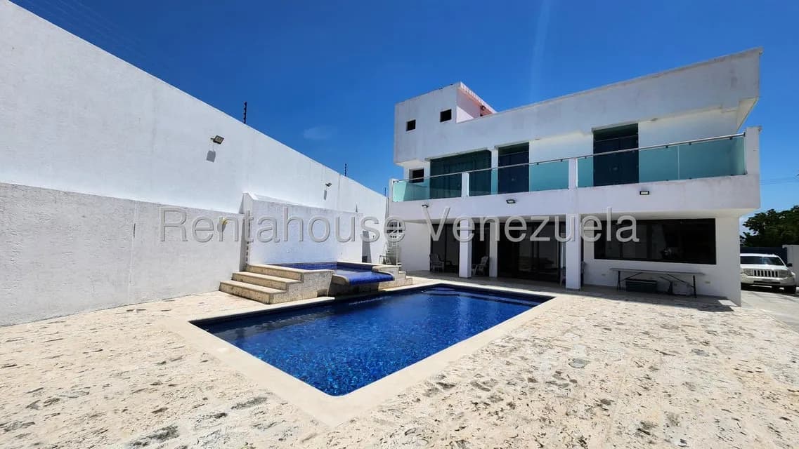 Casa (Multipes Niveles) en Venta en Puerto Encantado, Miranda