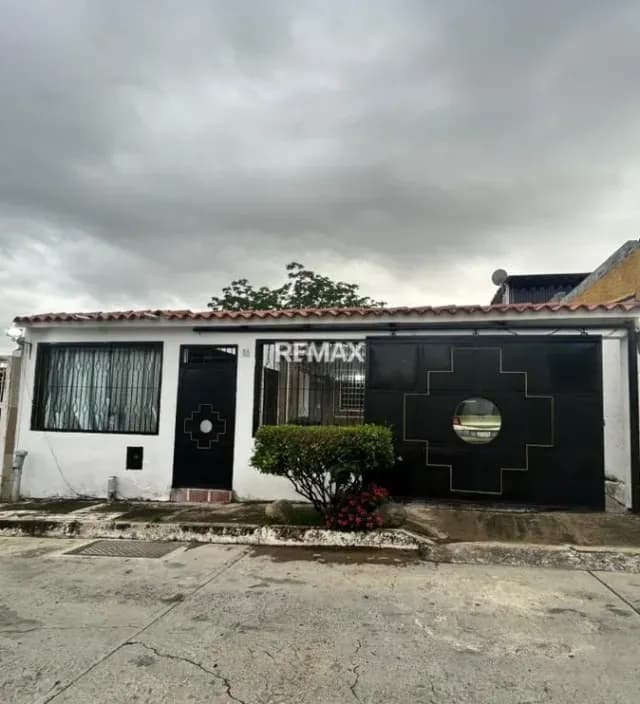 VENTA DE CASA EN LA URBANIZACION COLINAS DE BETANIA