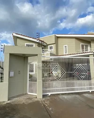 Venta Casa Quinta Con 3 Niveles En Urbanización Los Saltos, Puerto Ordaz, Ciudad Guayana, Bolívar, Venezuela