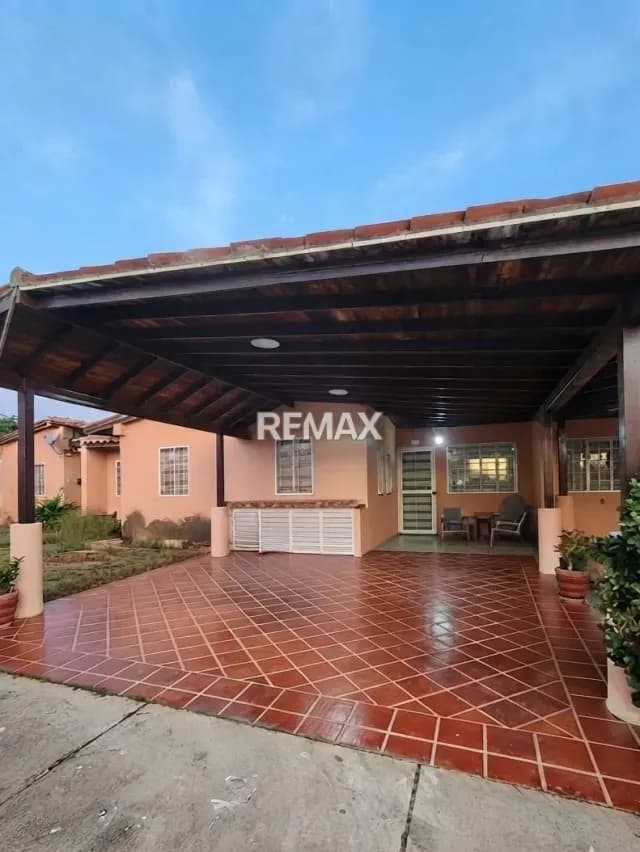 EXCLUSIVA CASA EN VENTA URB. LAS MARITES MUN. GARCIA ISLA DE MARGARITA