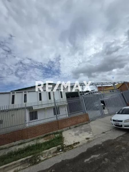Alquiler de galpón en la zona industrial III