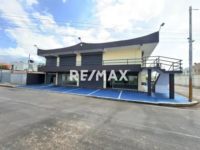 ALQUILO LOCAL COMERCIAL C C PLAZA 21 SECTOR CANCHANCHA ZONA NORTE
