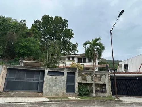Casa De Dos Niveles En Urbanización La Viña. Cod. 328391